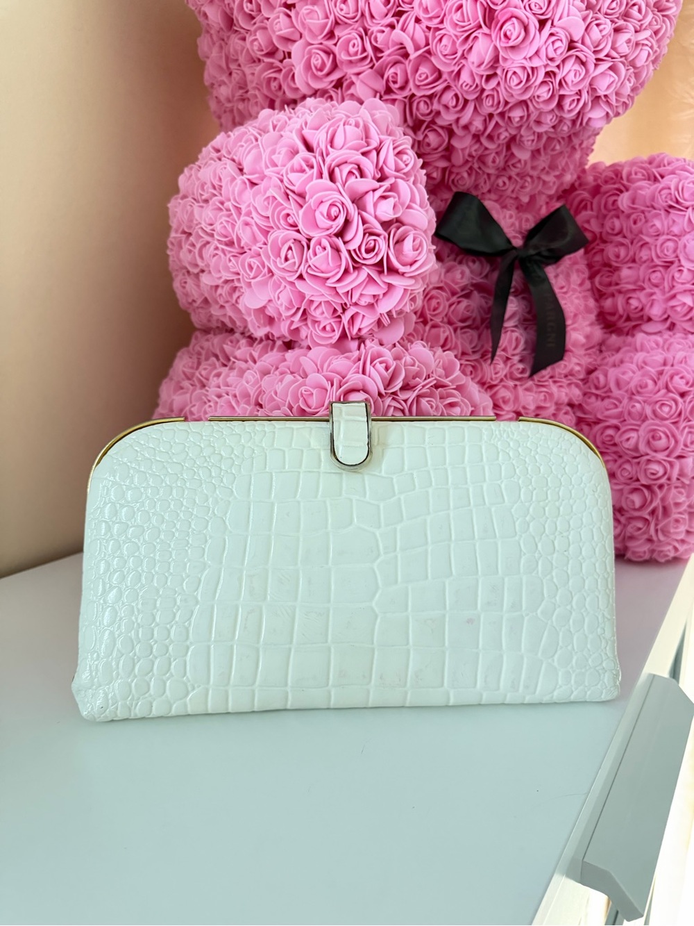 White Croc-Embossed Women's Clutch Bag